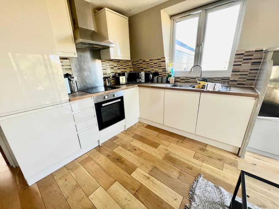 Lovely Two Bed Flat Londres Extérieur photo